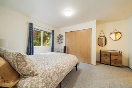 Wander in to Alpine, a basecamp for your adventure!!