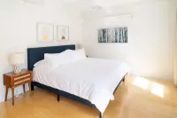 King Bed Loft in the Heart of Downtown Boston