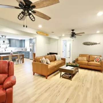 The Rusty Diamond - close to Lake Greeson on spacious 3 acres