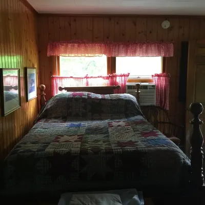 Secluded Cabin Nestled In The Trees Overlooking Fishing & Canoe Pond