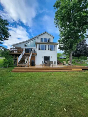 Relax by "The Water's Edge enjoy amazing views and year round fun! 3BR/2.5BA