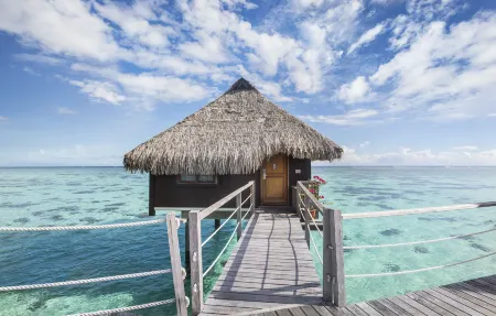 Hilton Moorea Lagoon Resort and Spa Отели в г. Паопао