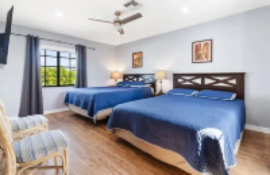 Dream Getaway Away in 6BR/4.5 Bath Oasis with Heated Pool, Steps from the Beach