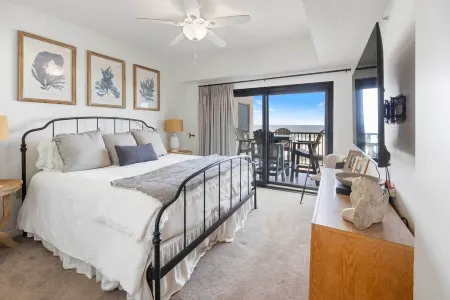 Amazing Grace - All the Comforts of Home!