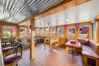 Log Cabin, Utk/Neyland, Smokies, 16Acres, FP, HotTub, Sauna, Fishing, Golf, Pets