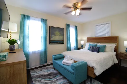 Beachy Bungalow for Family Fun!  Walk to local Beach!