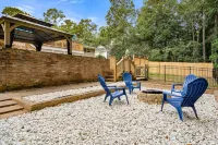 Airy 5br home w/pool, outdoor living, game room