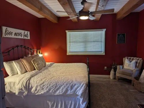 Vista Getaway - Secluded country cabin, with wrap around porch and patio