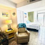 💎NEWLY REMODELED!! ISLAND TIME Honeymoon Suite Direct Oceanfront King Luxury