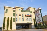 DeSoto Beach Gardens Hotels in Tybee Island