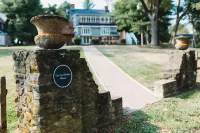 Historical Manor 2 bedroom Unit - Minutes from downtown Middleburg