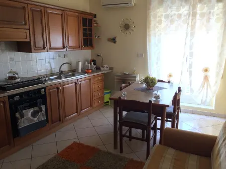 Casetta al Castello holiday home Отели в г. Наро