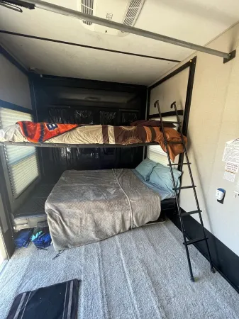 Large, modern camper close to Glamis Sand Dunes