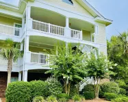 ★Extended Stays Welcome★ Sunny & Spacious Coastal Retreat☀