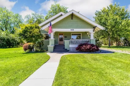 Century House in Walla Walla Wine Country!