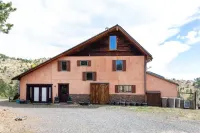 SkyMountain Lodge with Hot Tub and Infrared Sauna