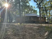 Honey Springs Cabin- restored historic cabin 12 minutes from Lake of the Ozarks