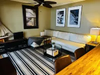 Beautiful waterfront views, super clean, close to Parris Island and beaches!