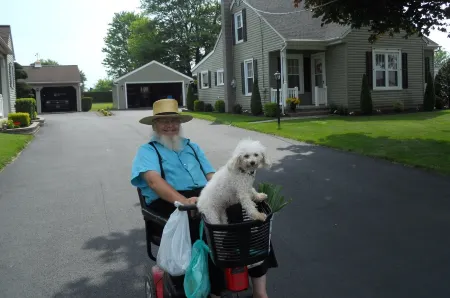 Cozy country bungalow within the Amish Community