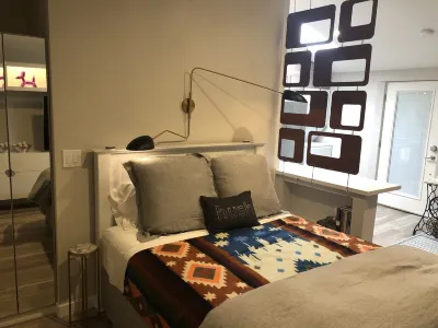 Artfully Curated Loft-Like Studio Yo San University of Traditional Chinese Medicine 주변 호텔