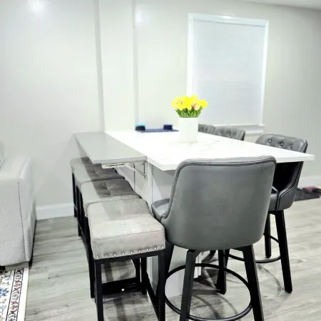 3-bedroom house in perfect Springfield with WiFi, AC