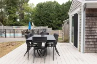 Charming 3-Bedroom House in a Quiet East Dennis Neighborhood with Pool & Jacuzzi
