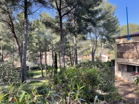 Logement de Vacances, Avec Piscine et mer Отели рядом с достопримечательностью «Mas de Pierredon - Camping Sanary-sur-Mer - CAMPASUN»