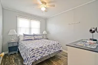 2 Tortugas East -- Renovated Oceanfront Duplex by Pier w/King Bed