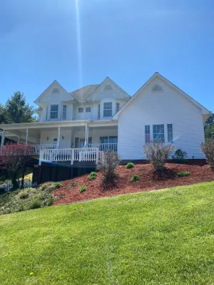 3233 Dry Hill Road ( Hill Top Hide Away)