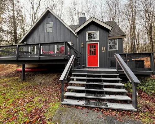 Nestled in the Woods of Chimney Hill--Very Close to Wilmington VT/Mt Snow 威爾明頓酒店