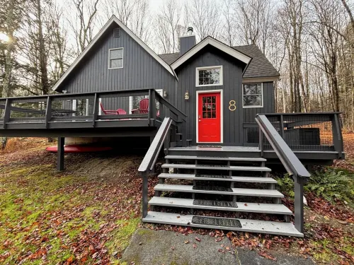 Nestled in the Woods of Chimney Hill--Very Close to Wilmington VT/Mt Snow