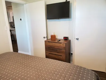 PETS STAY FREE Camp St. Cabanas on Lake Dora Unit 2