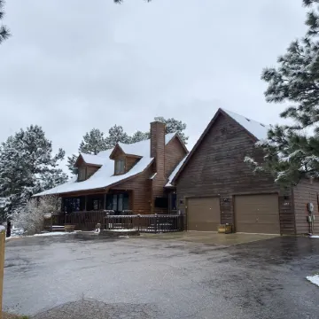 NEW HOT TUB, Game Room, PICKLEBALL COURT, AC, Fireplaces-close To RMNP, downtown