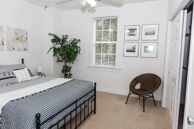 The City Cottage, pet friendly, walk to shops, food & NCSU Hotels near Home Accent Furnishings by Capital Bargain Barn