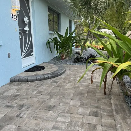 Close to beach ! 3 Bdrm , 2 Bath - Duplex