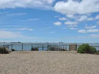 Hideaway Tom's on the Mundoo Channel Hotels in Goolwa
