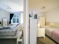 Bosuns Locker - A perfect holiday home in Port Isaac, sleeps 4+dogs Hotels near Port Isaac
