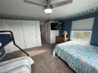 Cozy 3-bedroom house in amazing Rockaway Beach with WiFi