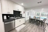 Spacious 5B Home with Private Pool & Grill near Fort Worth, AT&T Stadium