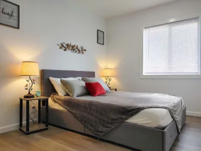 Lovely 4BR/ Near Everything/ All amenities/BBQ