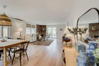 Walk to Town/Golf Club - Renovated Edgartown Home - 3 estrellas
