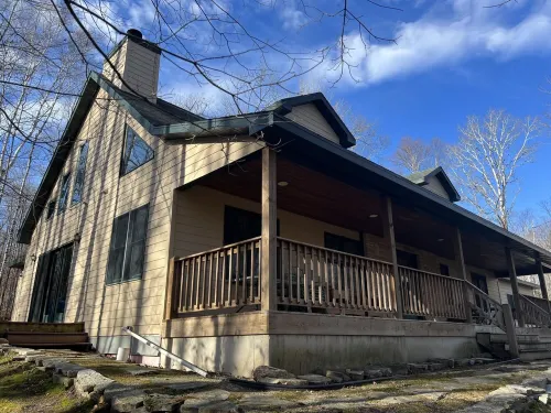 Woodgrove House Hotels in Baileys Harbor