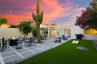 Scottsdale Spacious 3bd/2b home- clean, renovated, well-amenitized & comfortable Hotels near St Bernard of Clairvaux Catholic Church