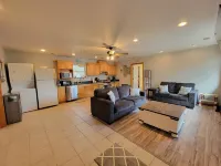 Tybee Pink House (Military & Veteran Discount)