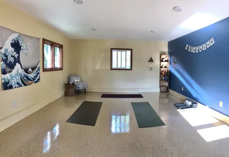 Cozy Door County home with detached yoga room- short walk from Potawatomi Park