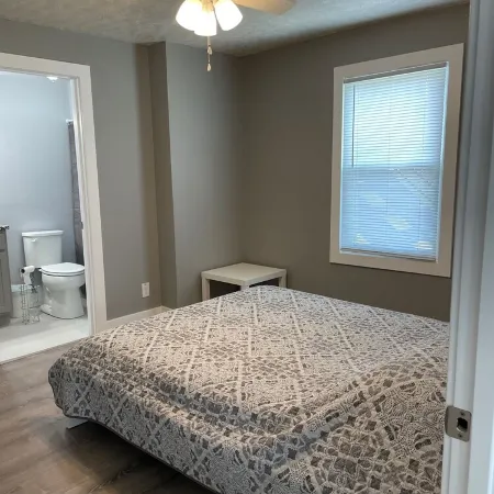 Holland Suites, Suite #2