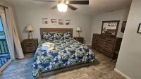 Sunset Retreat - 2 Bedroom, 2 Bath Bayfront home with private pool & Hot Tub