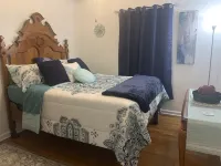 Miss Reba's Love is a charming house with a warm Kentucky feel. Hotels near Capital City Museum