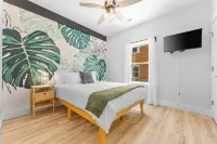 Boho Lakeview Lodge_Lazy River/Indoor pool/Game room/Silver Dollar City