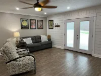 The Cottage on College Street Hotels in Brandon